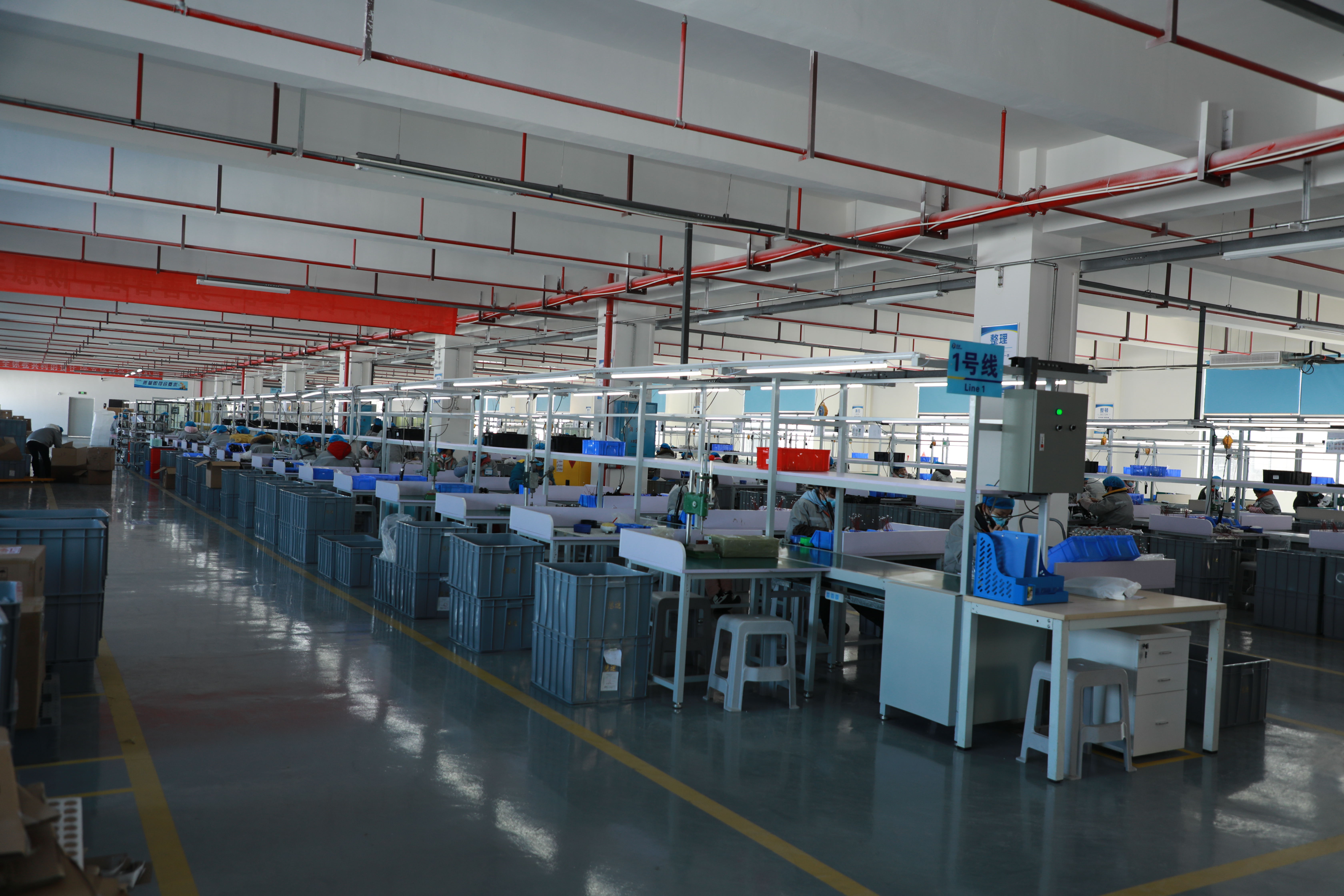 How can I choose a good swimming pool robot manufacturer